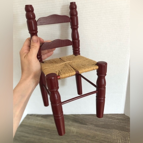 Vtg Red Wooden Chair with Woven Seat - Picture 11 of 11